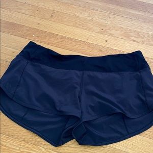 Lulu shorts barley worn